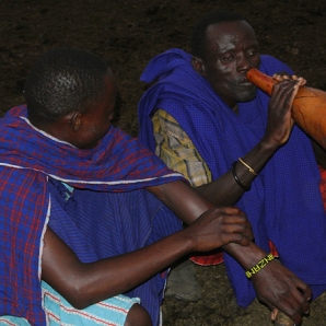 022a-tansanian-suursafari/d2/03-Maasai-kylassa-Tarangire-Tansania
