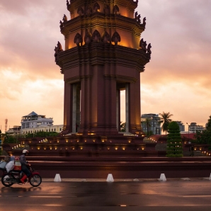 Valtiot/Laos/2020/Indokiinan_helmet/Phnom-Penh-Cambodia