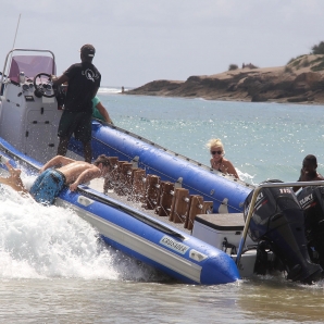 Valtiot/Mosambik/Valaiden_laulu_-sukellusmatka/Aventura-Mosambik-Liquid-boat